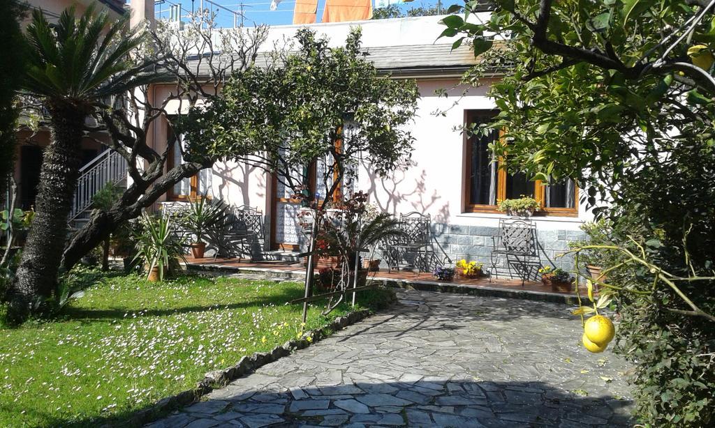 Casa Tra Il Verde E Il Blu Genoa Bagian luar foto